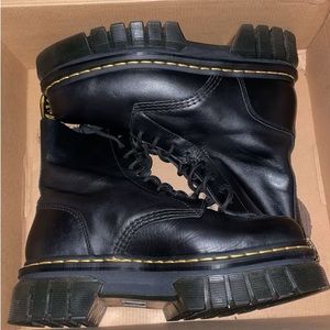 Dr. Martins size 9. Excellent condition, MIGHT have worn them twice.